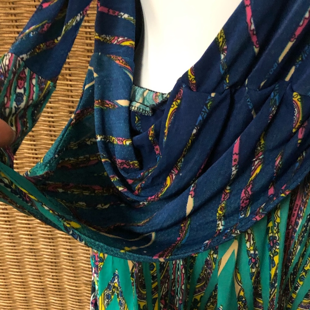 DRESS , BEAUTIFUL - Picture 8 of 8